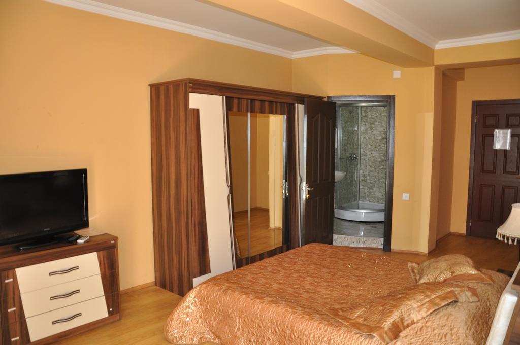 Prestige Hotel Batumi Zimmer foto